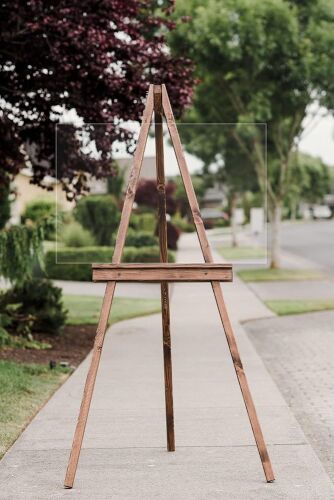 Wooden Floor Easel Art Display  - Lot 559