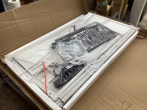 White L Shape Desk  - Lot 320
