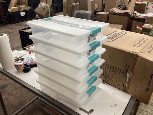 Sterilite Clip Box 14x11x3-1/4" Pack of 6 - 1 is Cracked - Lot 344
