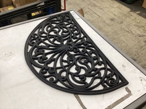 Rubber Scroll Doormat  - Lot 365
