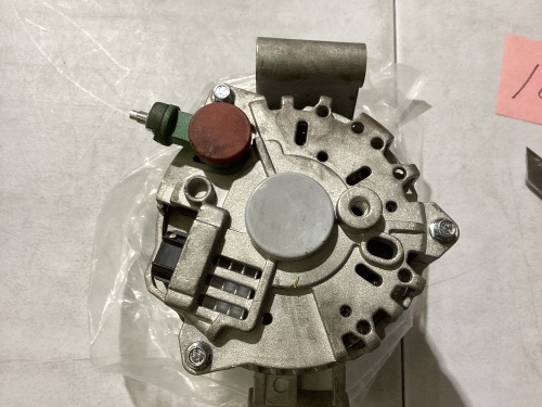 alternator for unknown vehicle  - Lot 101