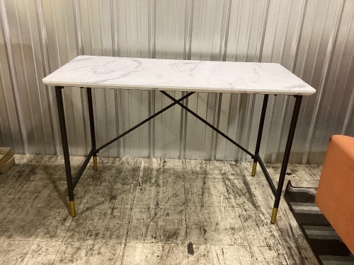 White table 2ftW X 47inL X 30inT - Lot 123