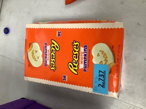 Box Of Reeses White Pumpkins 36 Count - Lot 2737