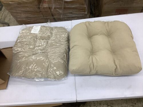 Lot of (2) 19" Seat Cushions - Lot 516