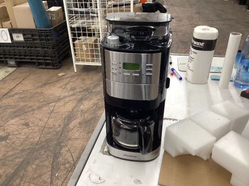 Skyehomo 12 Cup Drip Coffee Maker with Built-In Burr Coffee Grinder - Lot 598