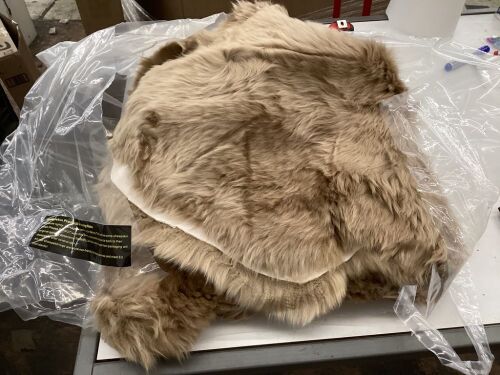 Sheepskin Rug, Unknown Size - Lot 458