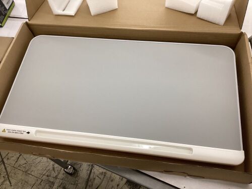 SAIJI Laptop Bed Tray  - Lot 441