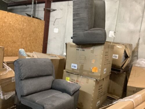Lot of (4) Right Arm Recliners & (1) Corner Chair - Sectional Pieces - Lot 120