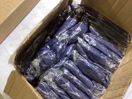 22 navy blue chair covers - Lot 127