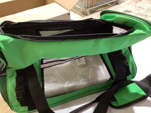 Pet Carrier - Lot 286
