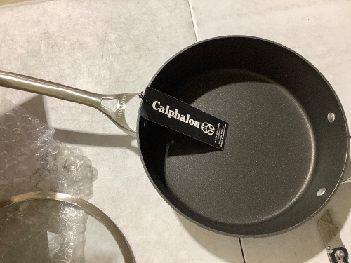 Calphalon pan  - Lot 410
