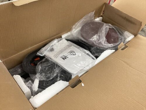 WEN 6369 Variable Speed 5-Amp Drywall Sander with 15-Foot Hose - Lot 675