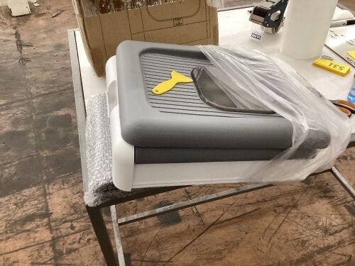 Foldable Cat Litter Box, Gray  - Lot 538