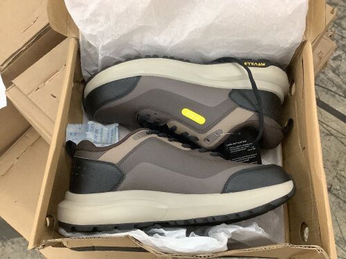 Fitville Low-top Rugged Core Walking Shoes, Size 9.5W - Lot 146