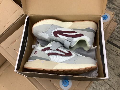 Fitville Rebound Core V2 Walking Shoes, Size 8EW - Lot 149
