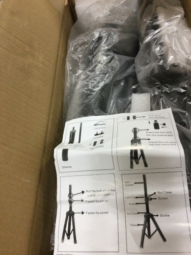 tripod  - Lot 377A