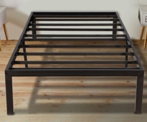 Twin Metal Bed Frame, Appears new, Sold as is - Lot 36