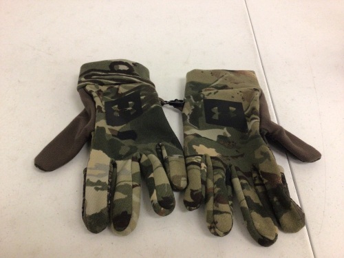 Under Armour Camo Gloves, L, E-Commerce Return, Sold as is - Lot 331