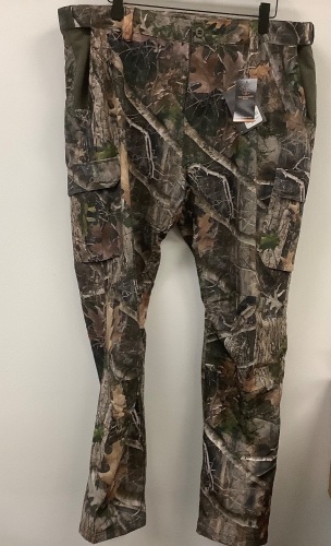 Lightweight Mens Camo Pants, 2XL, Appears New - Lot 162G