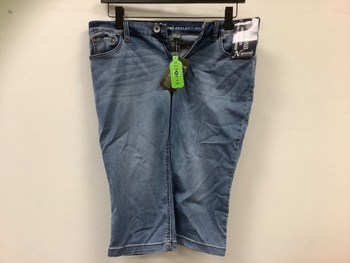 Natural Reflections Womens Jean Capris, Size 14, Appears New - Lot 265G