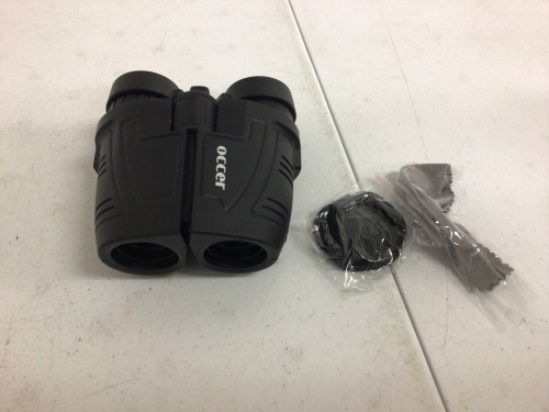 Binoculars, Appears New, Sold as is - Lot 546