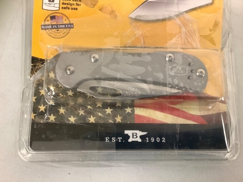 Buck Folding Knife, E-Comm Return - Lot 681G
