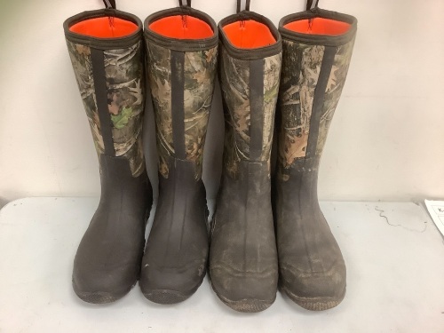 Lot of (2) Mens Boots, 10 and 11, E-Commerce Return, Sold as is - Lot 676G