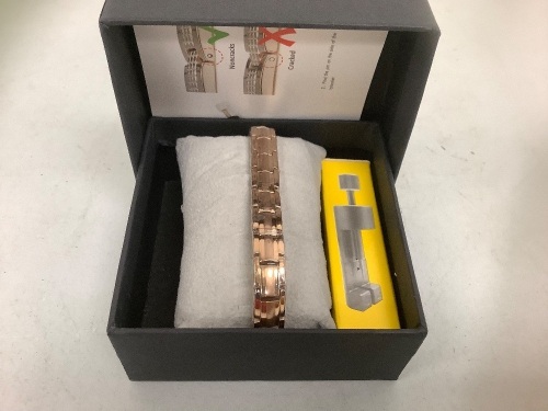 Copper Therapy Bracelet, E-Commerce Return, Sold as is - Lot 632G