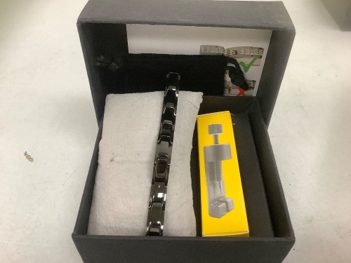 Magnetic Therapy Bracelet, E-Commerce Return, Sold as is - Lot 642G