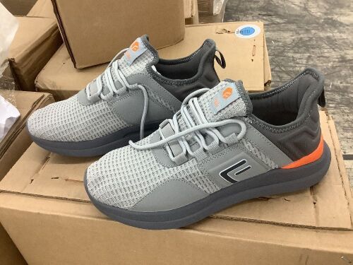 Fitville Sneakers, Size 7.5W - Lot 735