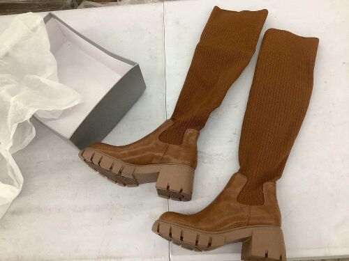 Womens Over Knee Stretch Knitted Boots, Size 38  - Lot 435