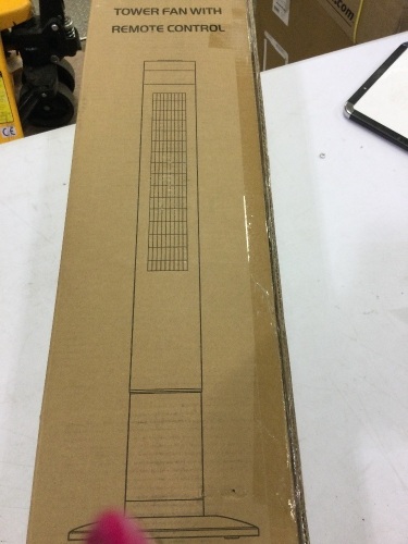tower fan with remote control - Lot 321
