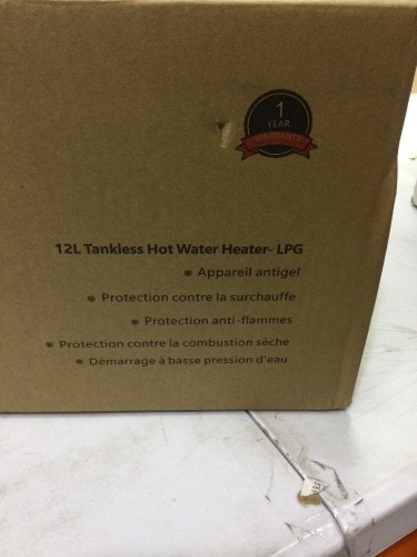 12L tankless hot water heater - Lot 353
