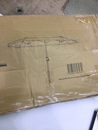 patio umbrella  - Lot 376