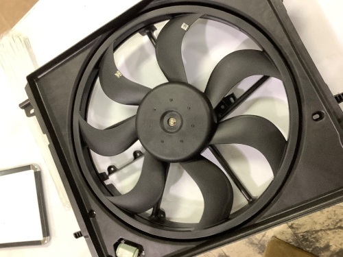 monitor fan  - Lot 177