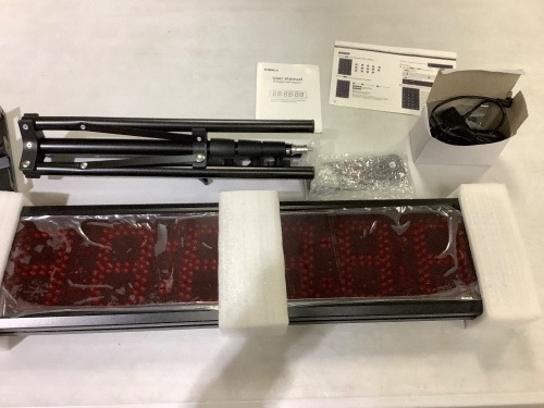 digital led clock  - Lot 424