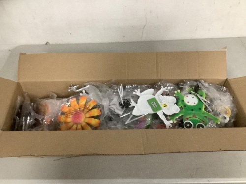 box of misc. wind chimes  - Lot 7740