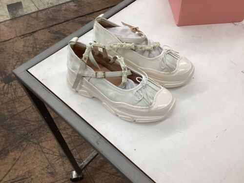 Ballerina Sneakers, Unknown Size - Lot 602