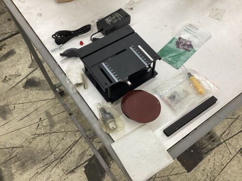 Mini Hobby Table Saw  - Lot 742