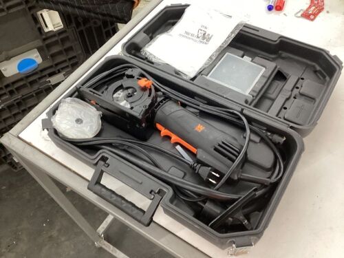 WEN 36704 4.2-Amp 3-3/8-Inch Plunge Cut Compact Circular Saw with Laser, Carrying Case, and Three Blades - Lot 476
