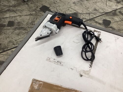 WEN 3650 Variable Speed Swivel Head Electric Metal Shear - Lot 451