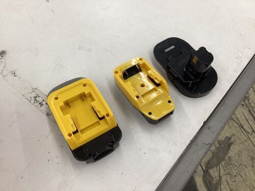 DeWalt Battery Adapter Kit  - Lot 392