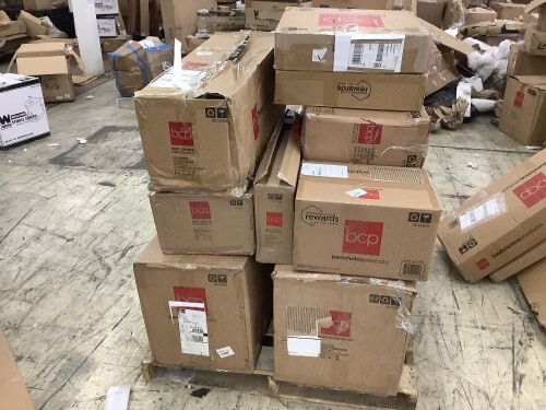 Pallet of Christmas Items, 13 Pieces - Uninspected - Lot 76