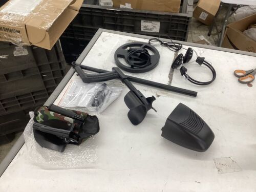 Beginner Metal Detector  - Lot 364