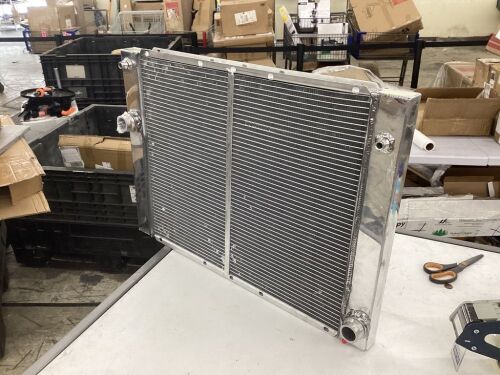 Aluminum Radiator for 06-10 BMW E60 525i 525xi 530xi 5281 528xi - Lot 368