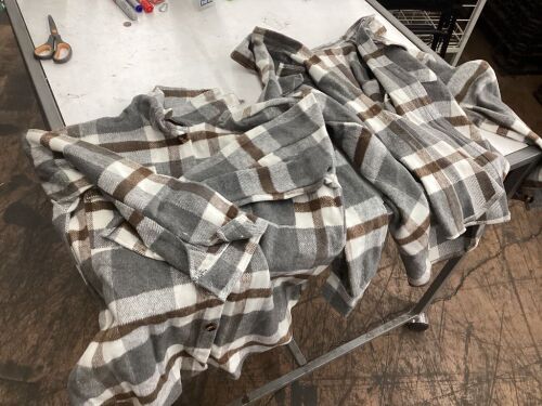 Lot of (2) Long Sleeve Flannel Shirts, S & M - Lot 371