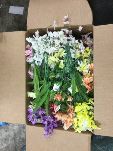 Box of Assorted Flowers - Lot 8276