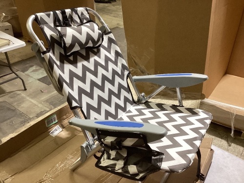 Lawn Chair - Lot 111