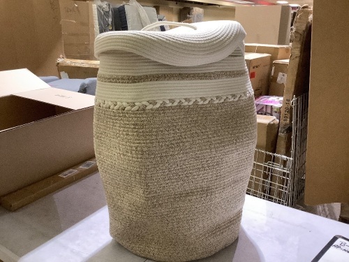 Rope storage container with lid - Lot 172