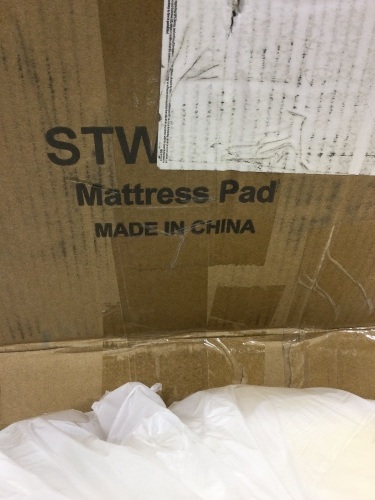 Mattress Pad Queen Size - Lot 63